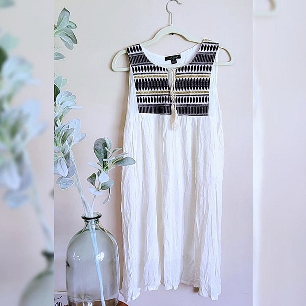 5th & Love Midi Woven Dress w/ Embellished Tie-String Neckline (M) Like New